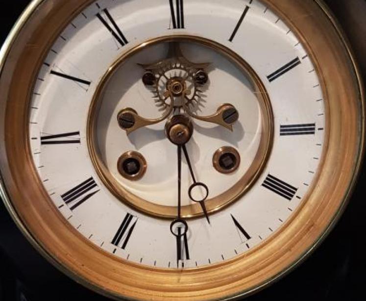 Victorian Polished Slate Mantel Clock - Image 4