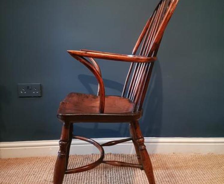 Burr Yew and Elm Windsor Chair - Image 4