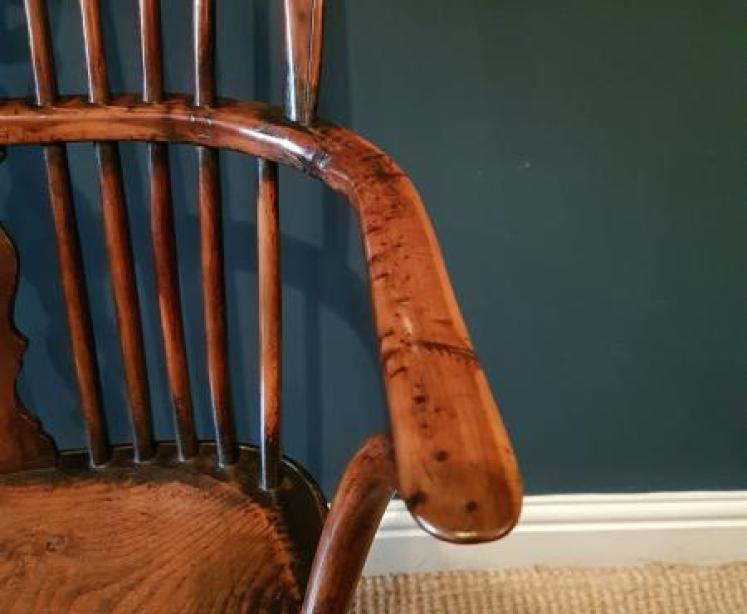 Burr Yew and Elm Windsor Chair - Image 5