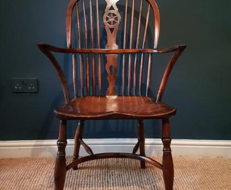 Burr Yew and Elm Windsor Chair - Image 6