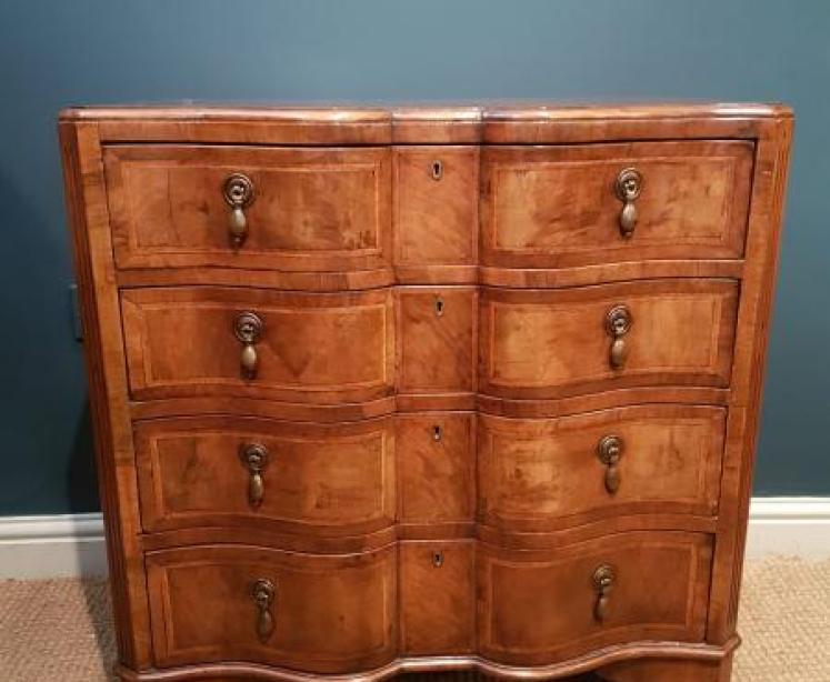 Edwardian Walnut Ribbon Front Chest of Drawers - Image 1