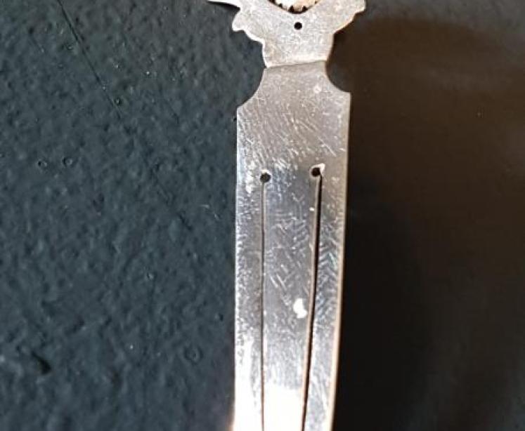 Silver Stags Head and Peridot Bookmark  - Image 5