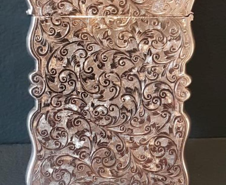 Fine Quality Victorian Engraved Silver Card Case  - Image 4