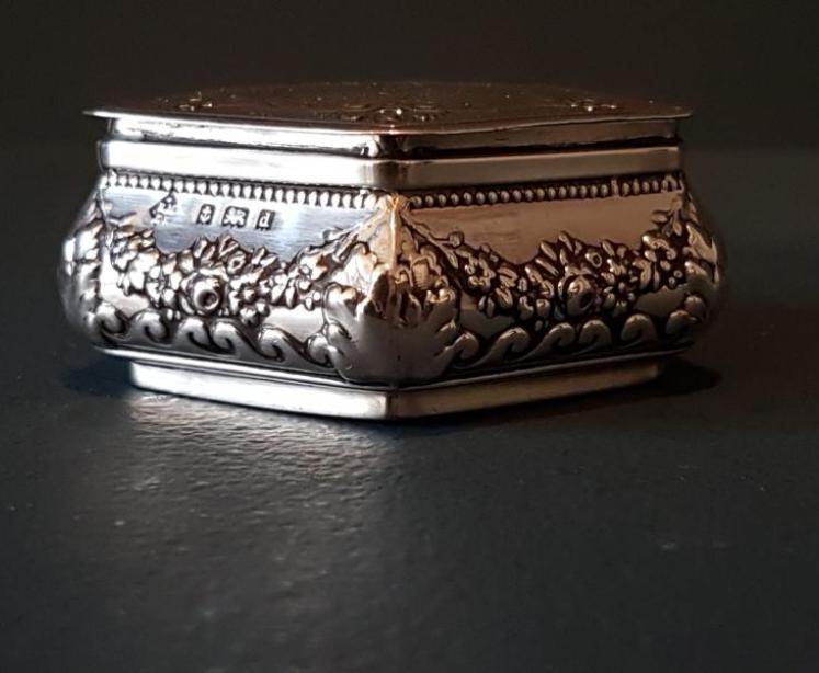Edwardian Silver Hexagonal Ring Box  - Image 3