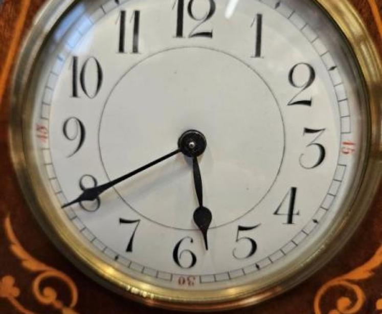 Superb Edwardian Mahogany Inlaid Curled Top Mantel Clock - Image 3