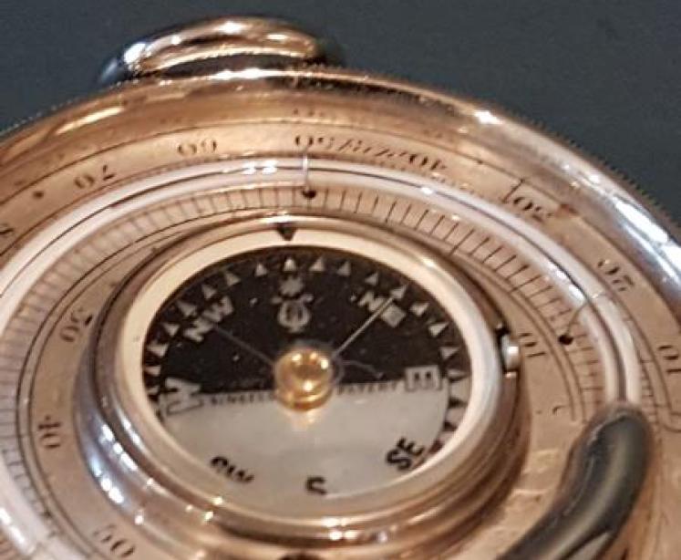 Victorian Double Sided Pocket Barometer, Thermometer and Compass - Image 3