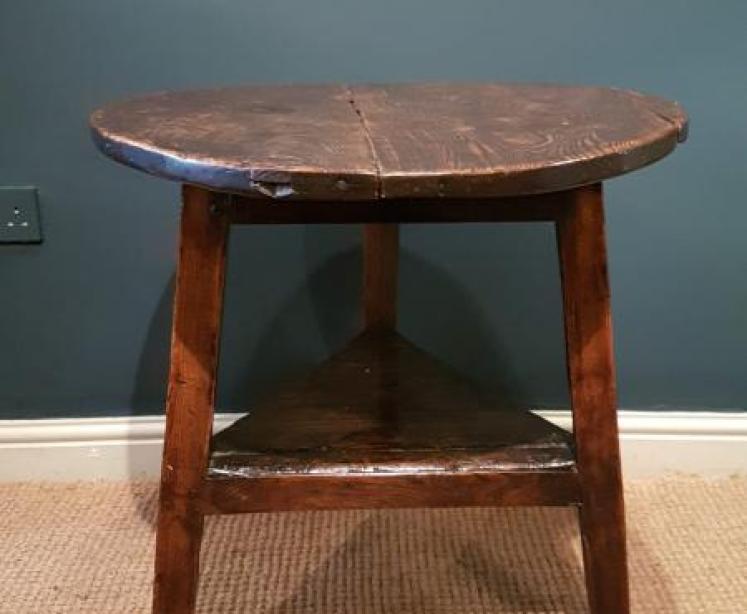George II Elm Cricket Table - Image 1