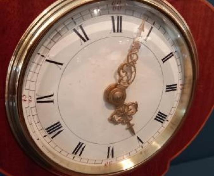 Edwardian Period Butterfly Inlaid Mantel Clock - Image 2