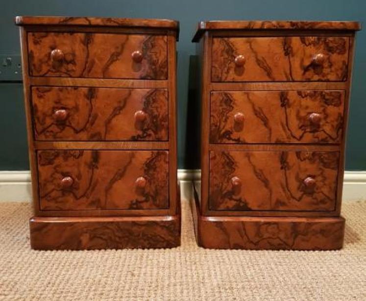 Pair of Book Matched Walnut Bedside Chests - Image 6