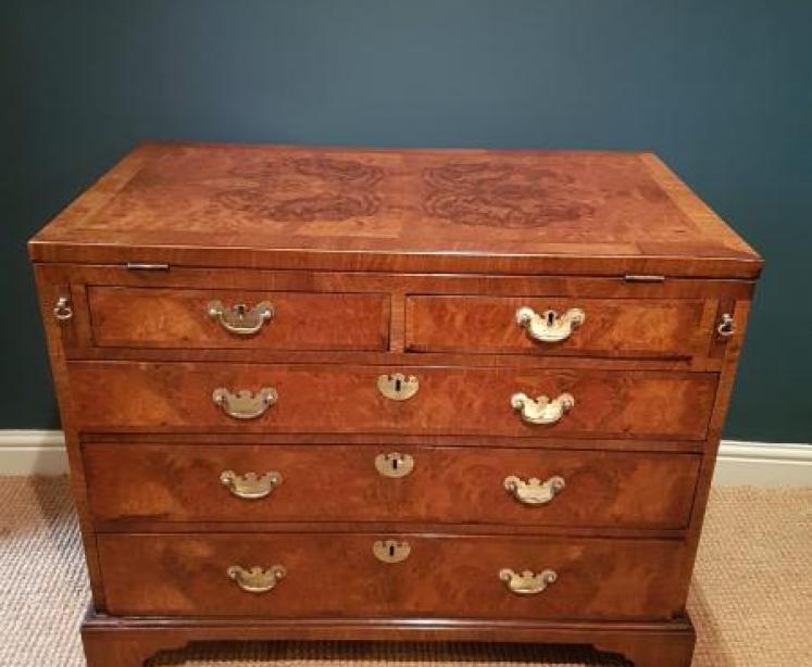 George III Figured Walnut Bachelors Chest - Image 1