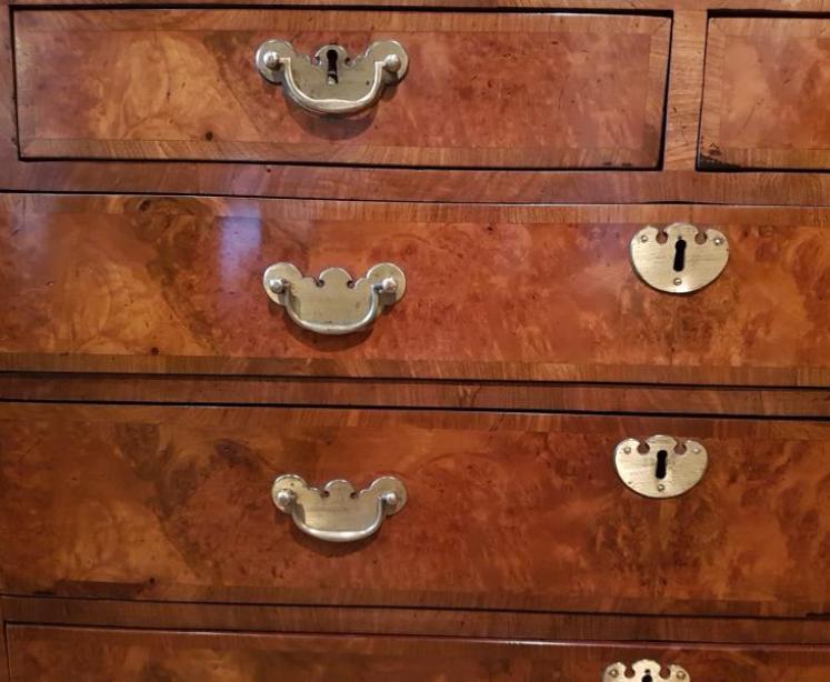 George III Figured Walnut Bachelors Chest - Image 7