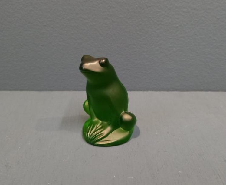 Lalique Dark Green Opalescent Frog - Image 2