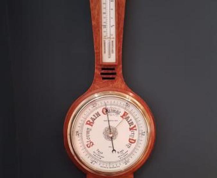 Arts and Crafts Oak Hull Barometer - Image 6