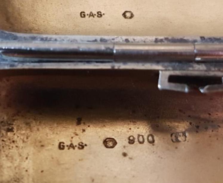 Outstanding Quality Silver and Enamel Cheroot Case - Image 4