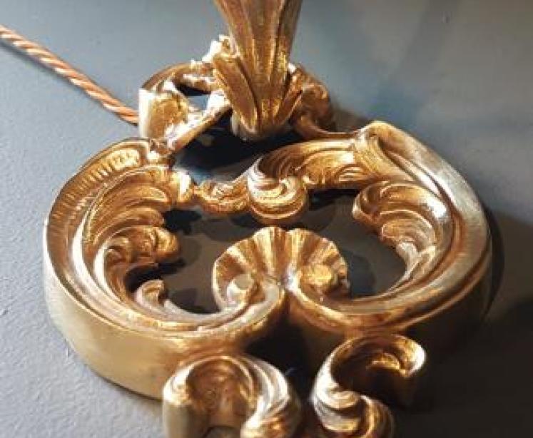 Late Victorian Cast Brass Adjustable Table Lamp and Shade - Image 4