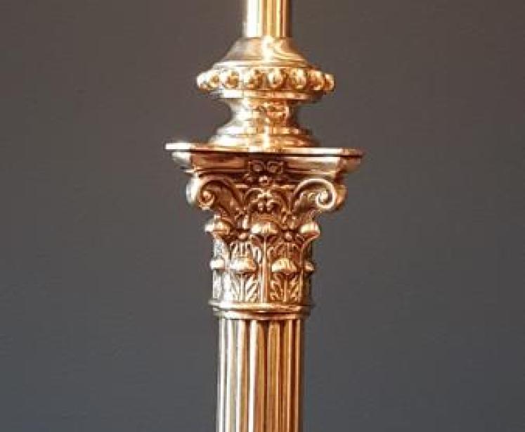 Edwardian Cast Brass Corinthian Column Lamp Standard - Image 3