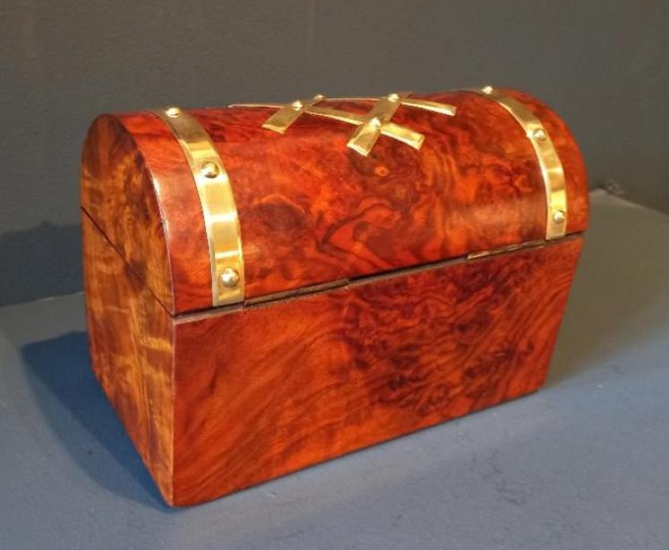 Mid Victorian Burr Walnut Tea Caddy - Image 6