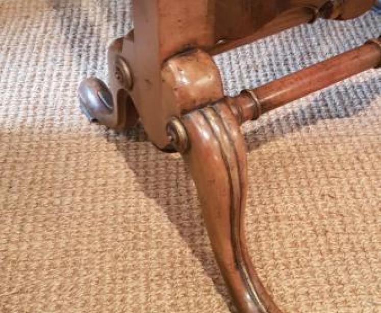 Fine Quality Late Victorian Walnut Cheval Mirror by Tozer - Image 5