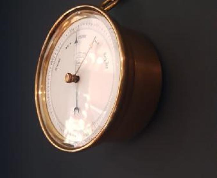 Fine Quality Victorian Enamel Dial Marine Barometer by Steward - Image 4