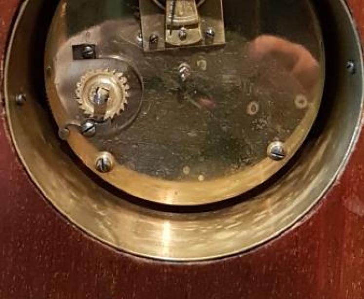 Fine Quality Inlaid Mahogany Mantel Clock - Image 4