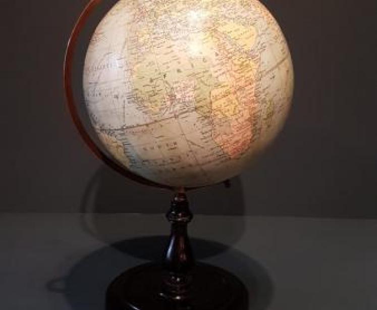 1930's Philips 8" Terrestrial Globe - Image 1