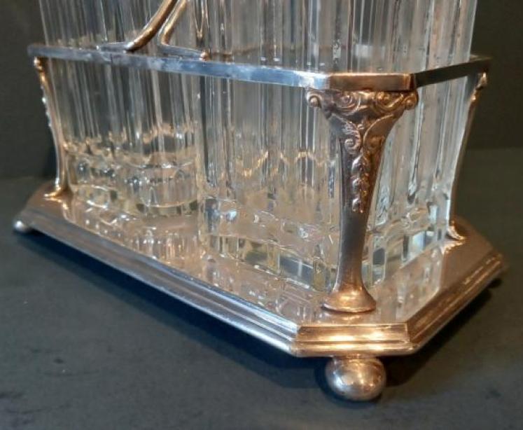 Victorian Silver Plated Two Bottle Decanter Stand  - Image 5