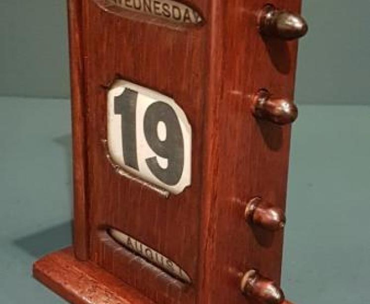 Edwardian Solid Oak Perpetual Desk Calendar - Image 4