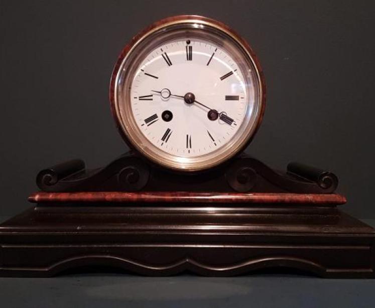 Victorian Slate and Marble Mantel Clock - Image 1