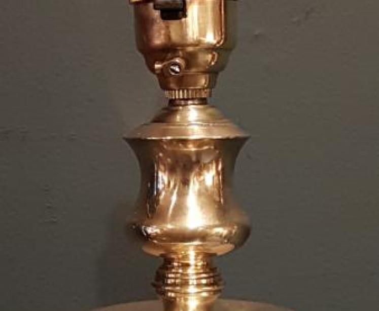 Pair of Stylish Brass Edwardian Table Lamps - Image 2