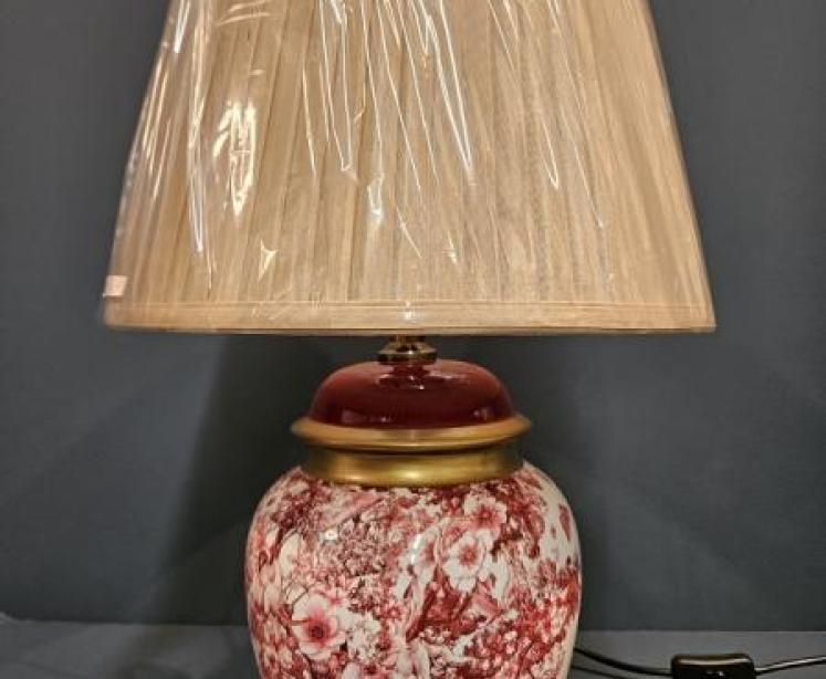Red, White and Gilt Toile Decoration Porcelain Lamp and Shade - Image 2