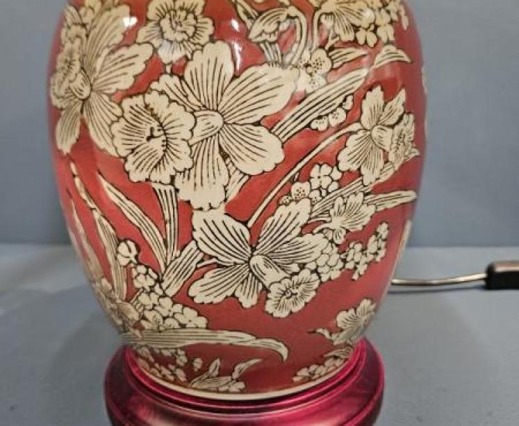 Terracotta Porcelain Jar Lamp with Daffodil Decoration and Shade  - Image 2