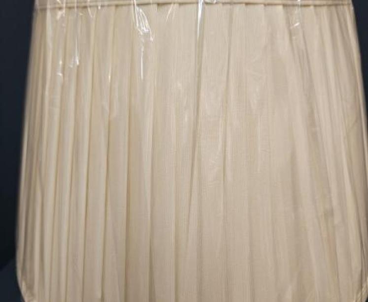 Terracotta Porcelain Jar Lamp with Daffodil Decoration and Shade  - Image 4