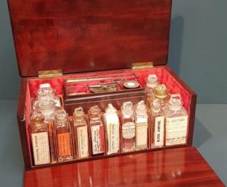 Mid Victorian Mahogany Apothecary Box - Image 1