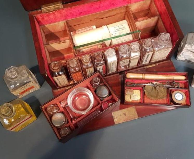 Mid Victorian Mahogany Apothecary Box - Image 3