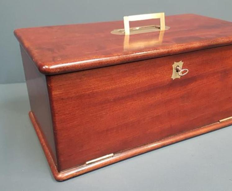 Mid Victorian Mahogany Apothecary Box - Image 6