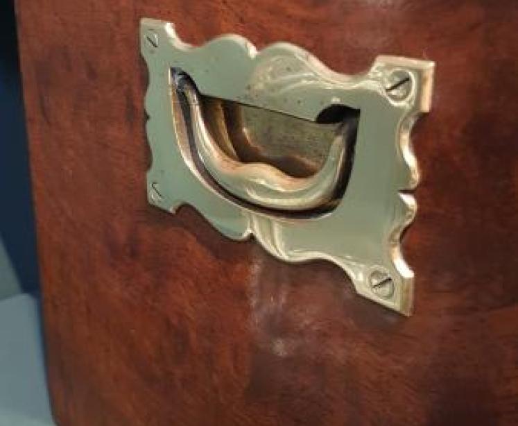 Fine Quality Victorian Walnut Decanter Box - Image 4