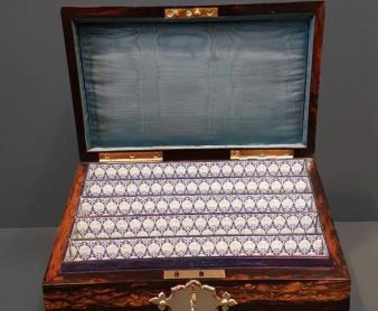 Superb Colomandel Stationary Box With Wedgwood Panel  - Image 2