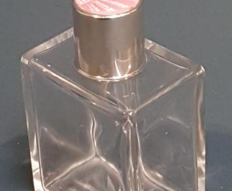 Engine Turned Pink Enamel and Silver Scent Bottle - Image 3
