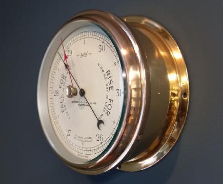 Fleetwood Polished Brass Bulkhead Marine Barometer - Image 7