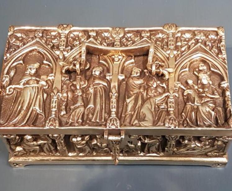 Victorian Cast Brass Casket - Image 3