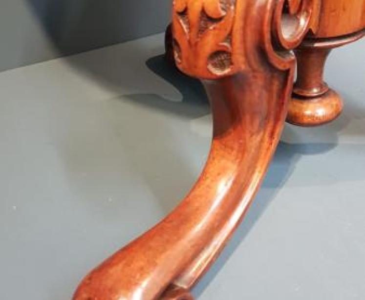 Victorian Burr Walnut Lamp Table - Image 4