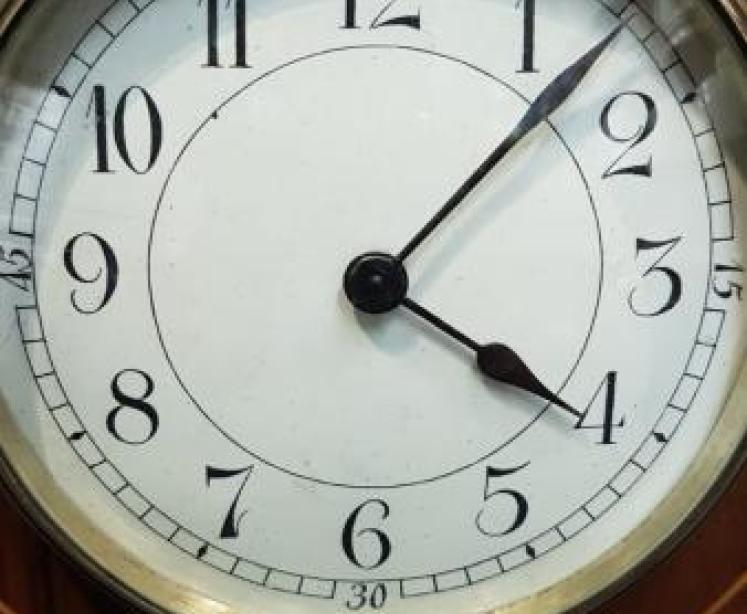 Fine Quality Edwardian Inlaid Mantel Clock - Image 3