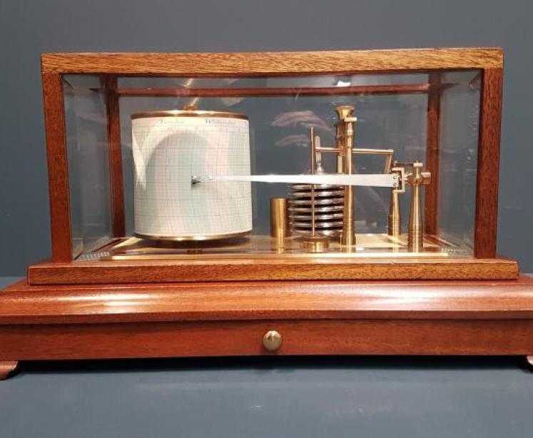 Mahogany Cased Barograph - Image 2