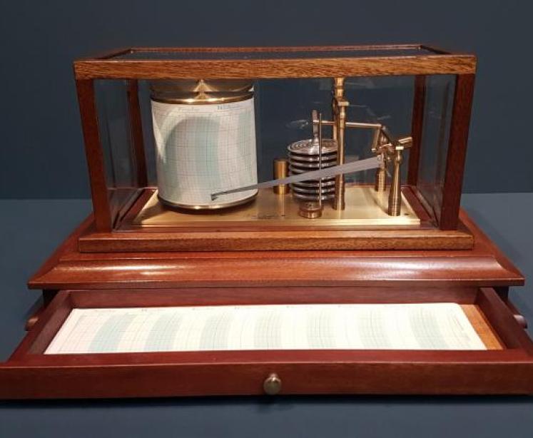 Mahogany Cased Barograph - Image 5
