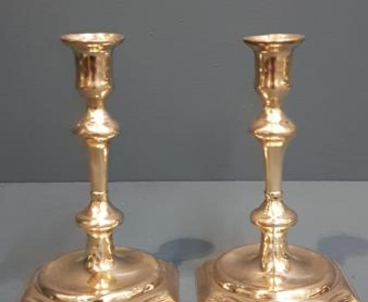 Pair of George III Seamed Brass Candlesticks - Image 1