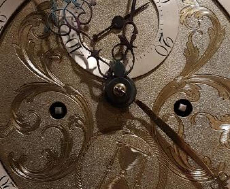 Fine Quality George III Oak 8 Day Brass Dial Longcase Clock - Image 3