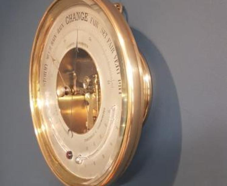 Victorian Brass Cased Marine Barometer with Twin Crescent Thermometers - Image 5
