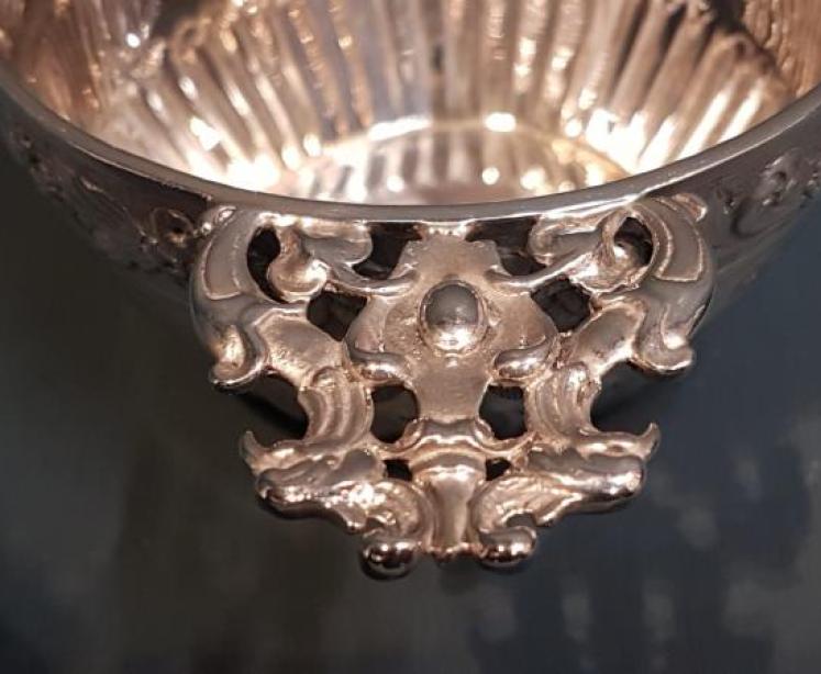 Superb Large Victorian Silver Quaich - Image 4