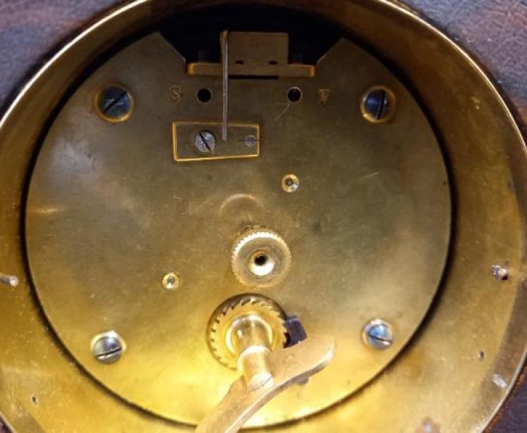 Edwardian Figured Walnut Chinoiserie Mantel Clock  - Image 6