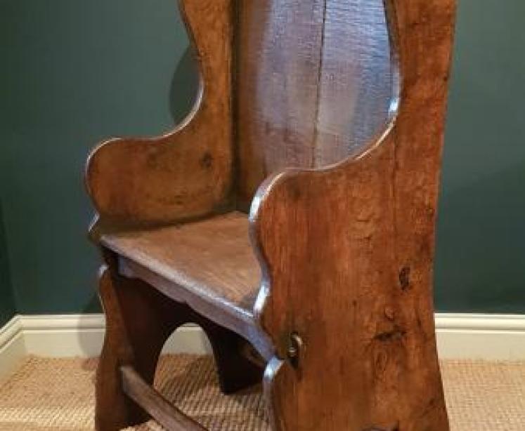 Small Period Oak Fireside Settle  - Image 5